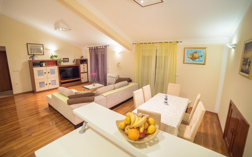 Captain'S Apartment Barbat na Rabu ภายนอก รูปภาพ