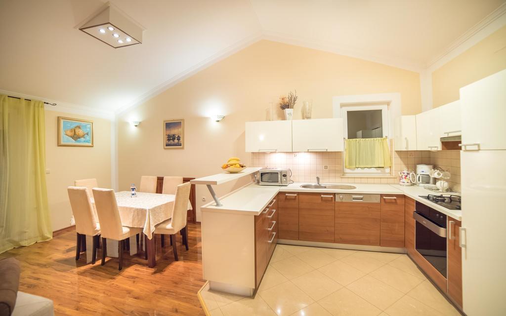 Captain'S Apartment Barbat na Rabu ภายนอก รูปภาพ